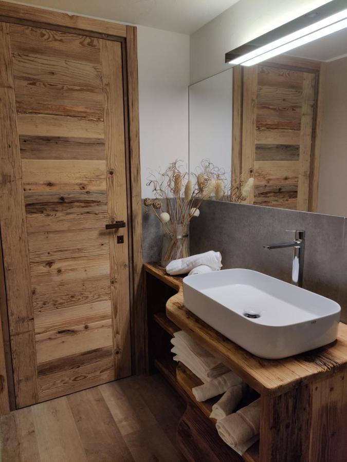 Ferienwohnung Au Fond Du Bourg Aosta Exterior foto