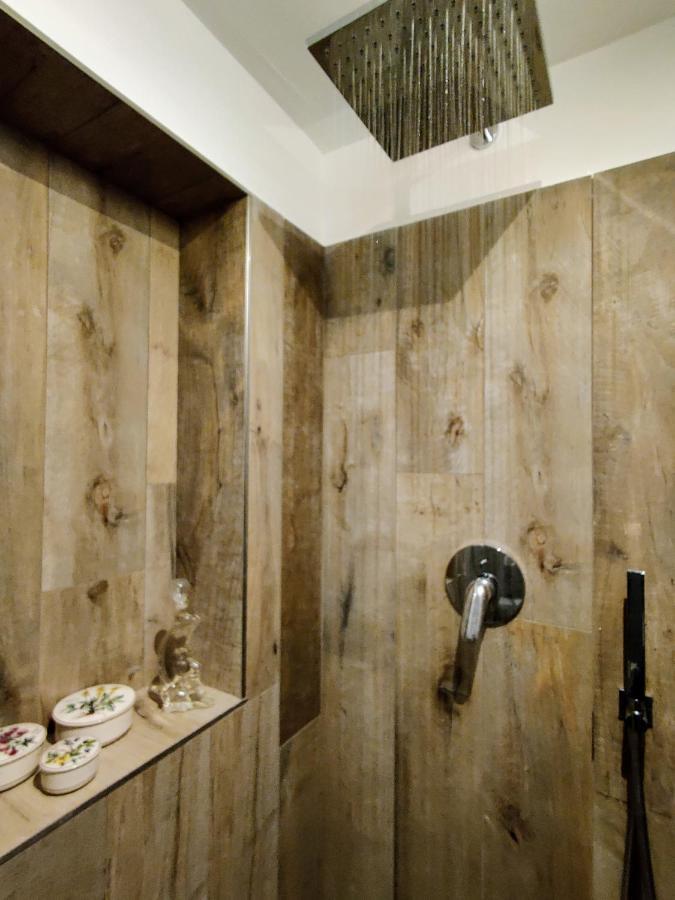 Ferienwohnung Au Fond Du Bourg Aosta Exterior foto