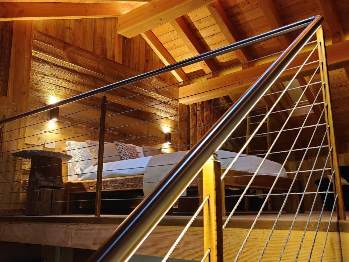 Ferienwohnung Au Fond Du Bourg Aosta Exterior foto